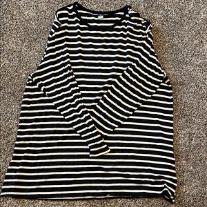 Old Navy Black and White Striped Long Sleeve Tee